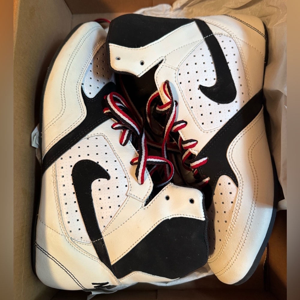 Nike woman’s Greco